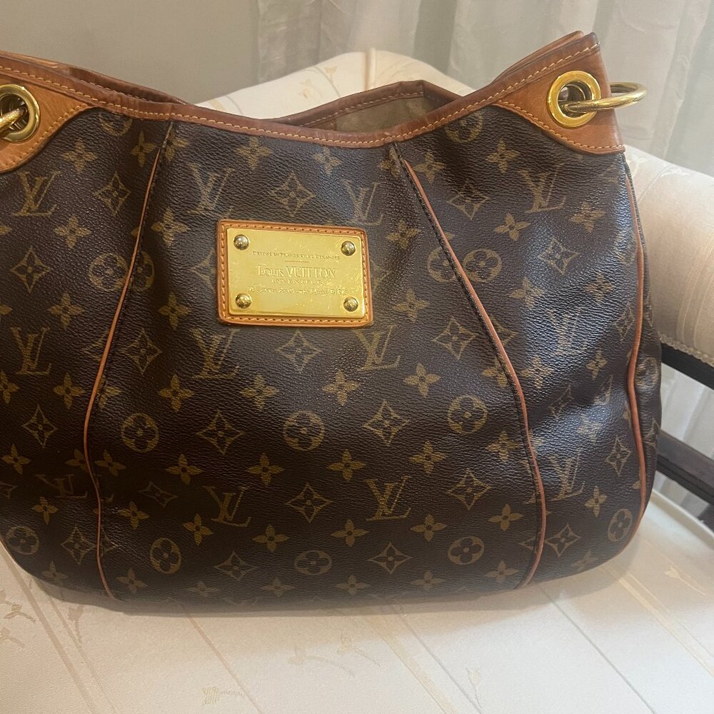Louis Vuitton Galliera PM Monogram – Discontinued – Priced to Reflect Wear